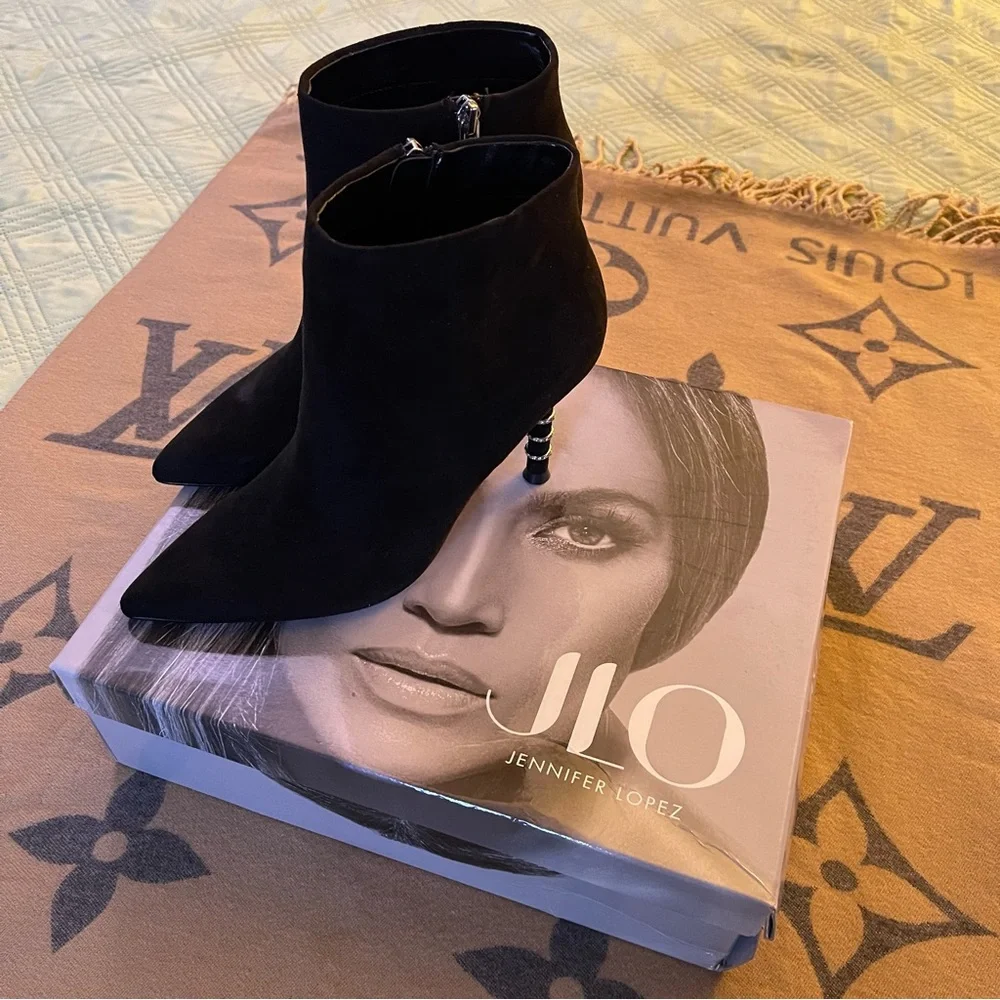 Jennifer Lopez Black Ankle Boots Sleek Design NWOT